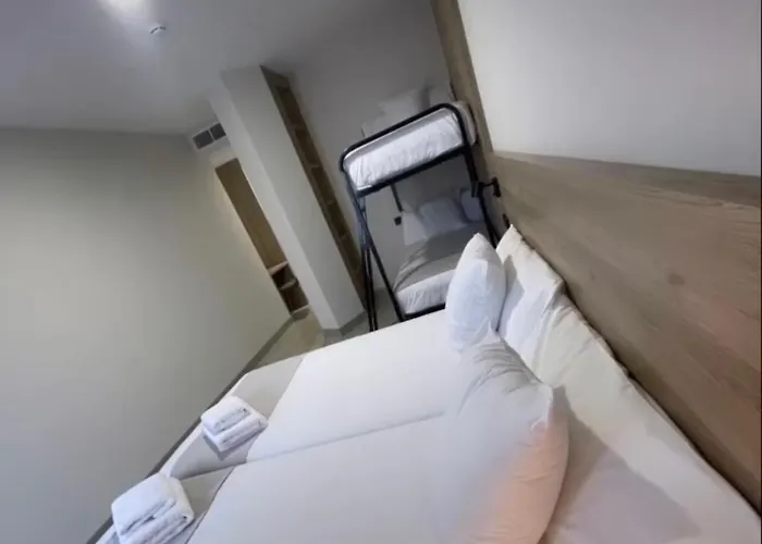 Urban Отель Мелиде